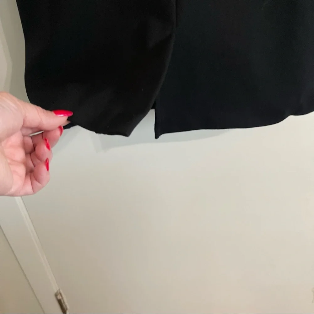 GB Women’s Elegant Black Off-Shoulder Dress Size M - Picture 4 of 9